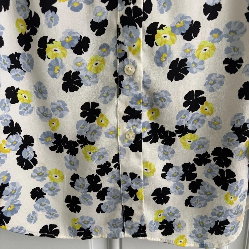 Ann Taylor Floral Button-Down Sleeveless Blouse, Size XS